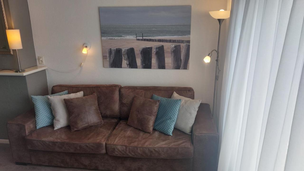 Appartement Met Inpandig Balkon, 150 Meter Verwijderd Van Strand En Centrum Zoutelande Exterior photo